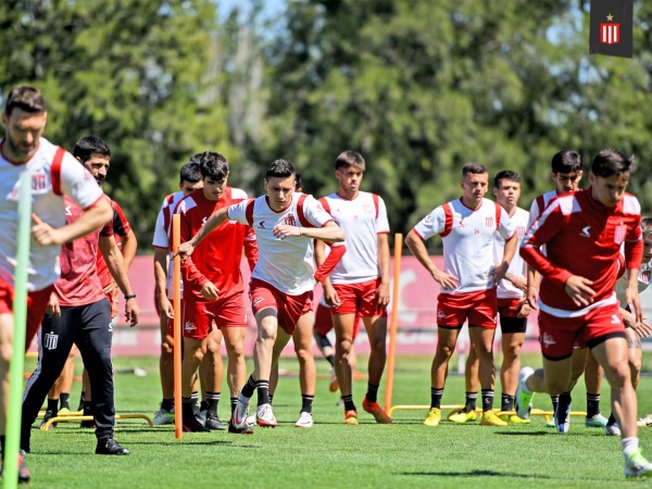 En Estudiantes no le renovaron, un ex técnico albirrojo lo pidió y seguirá jugando en primera
