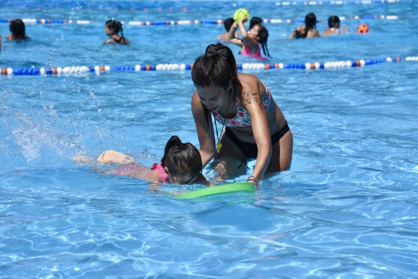 Se puso en marcha la colonia de verano en la República de los Niños y hubo récord de inscriptos