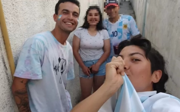 Miraron el partido y se sacaron fotos juntos post victoria de Argentina frente a México: luego de la selfie él la mató