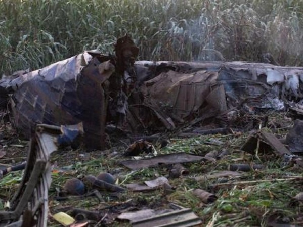 Se estrelló un avión ucraniano con armas: los 8 pasajeros murieron