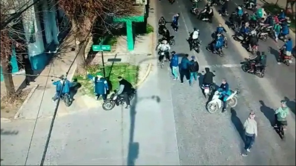 Atacaron a piedrazos una Comisaría en Ensenada