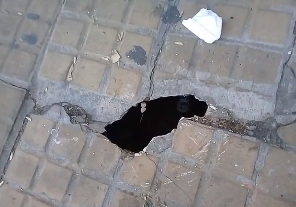 Vecinos denuncian "roturas importantes" en algunas veredas del centro platense