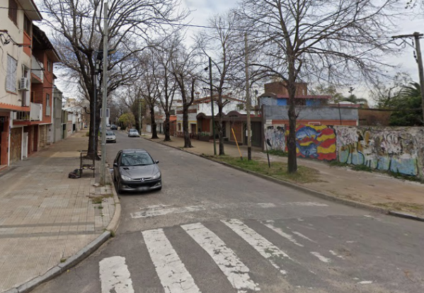 Una mujer de 80 años fue encontrada sin vida en su vivienda de La Plata: estaba desnuda en la cocina