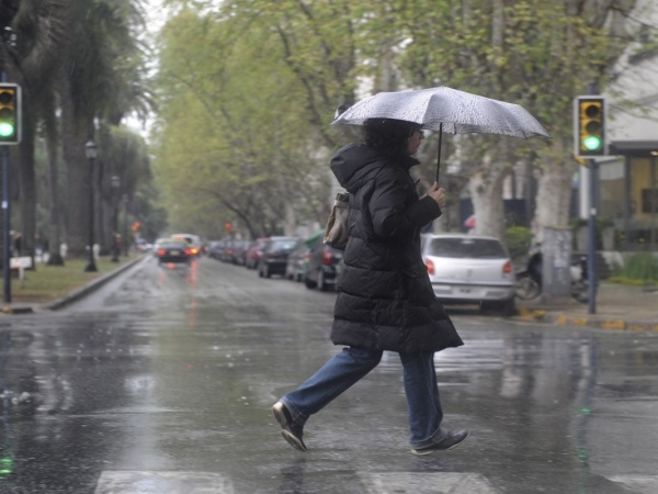 Emitieron un alerta amarillo por tormentas en La Plata: se esperan lluvias de variada intensidad o fuertes