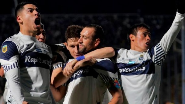 "Gimnasia es mi lugar en el mundo y me encantaría salir campeón" 