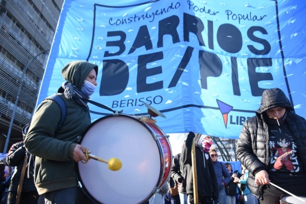 Organizaciones sociales reclamaron insumos en La Plata: "Necesitamos herramientas para poder trabajar"