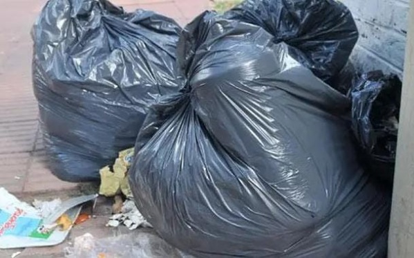Vecinos reclaman por mayor limpieza en la zona de 69 y 13: "Que pongan un cartel de prohibido tirar basura"