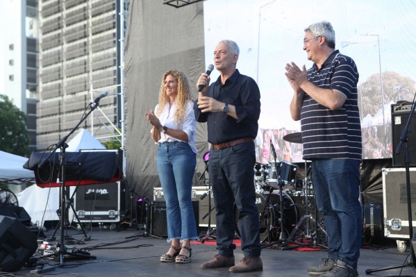 Comenzó la expo feria de floricultura en La Plata de la mano de Alak y Javier Rodríguez