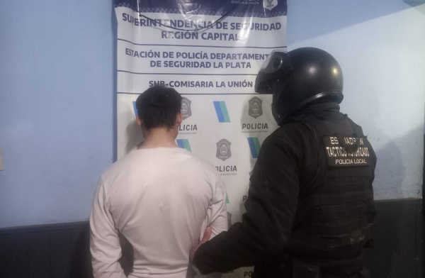 Un hombre de 30 años y dos menores robaron e intentaron meter a la fuerza un auto en su casa de La Plata