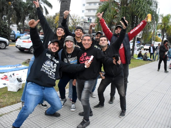 Locura por La Renga en La Plata: así se vivió la previa del concierto con un récord de volumen