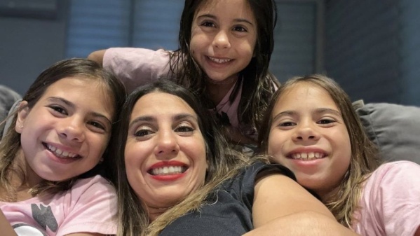 "¿No se fijan si se rascan?": Cinthia Fernández se enojó por que sus hijas volvieron con piojos de la escuela