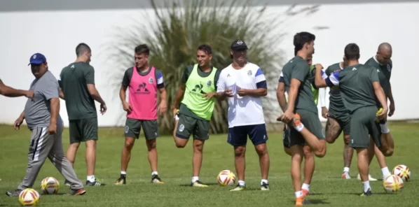 Que 20 años no es nada: Un ex DT Tripero rompió una extensa racha, repitió su registro en el Lobo y salvó a su equipo