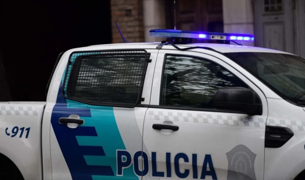 Violento robo en City Bell: torturaron con agua caliente a una mujer para que entregue sus ahorros