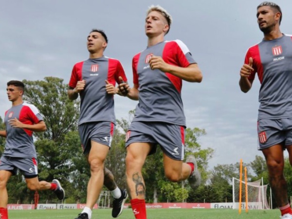 Domínguez define el equipo para visitar a San Lorenzo 