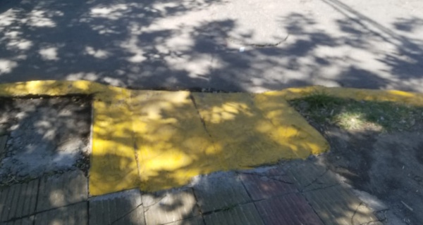 En la zona de 13 y 32 piden por la mejora de las rampas para discapacitados
