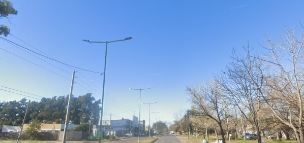 Un joven fue atacado a culatazos por motochorros en Los Hornos