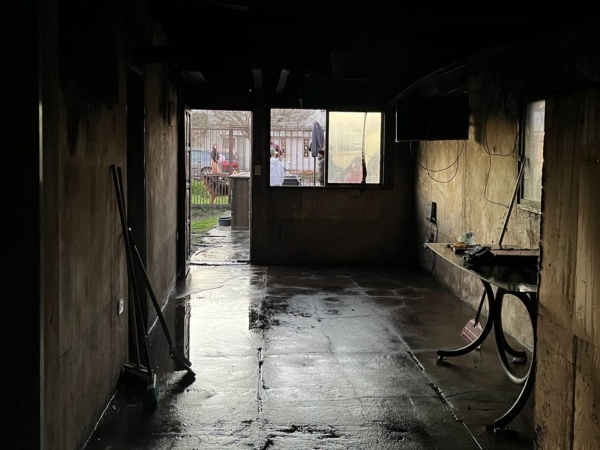 Un incendio destruyó la casa de una pareja de jubilados en San Carlos y piden ayuda solidaria