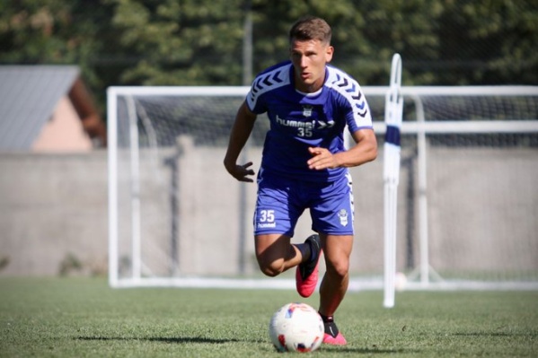 Sigue la depuración en el plantel de Gimnasia: un futbolista se marcha en busca de continuidad