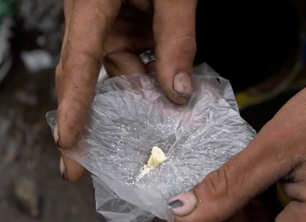 La droga en La Plata: según un relevamiento, dos de cada tres chicos de barrios humildes tuvieron algún tipo de relación