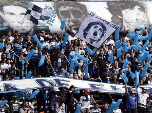 "Morocho hermoso", te buscan: Se enamoró de un hincha de Gimnasia y no va a parar hasta dar con él