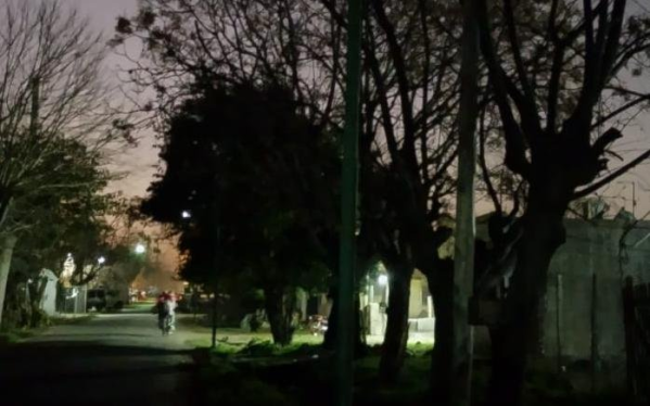 Vecinos de los barrios San Carlos y La Granja se unieron para hacer reclamos