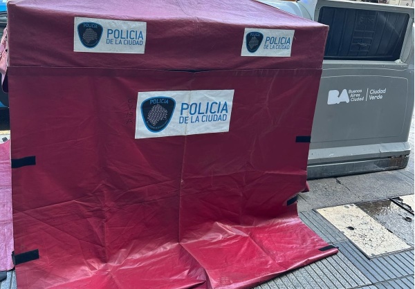 La madre que dejó el cuerpo de su beba en un contenedor de basura contó por qué lo hizo