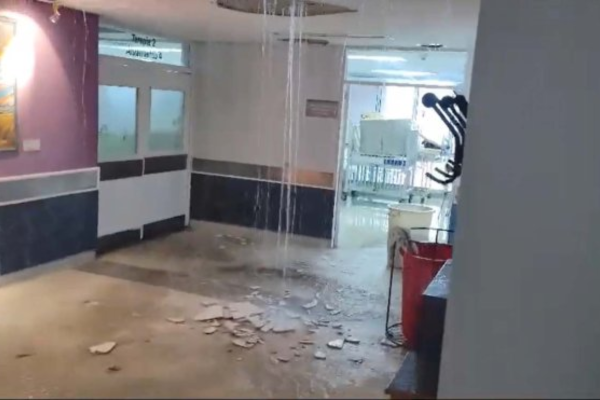 Colapsó el techo de un sector del Hospital de Niños tras el fuerte temporal que azotó a La Plata
