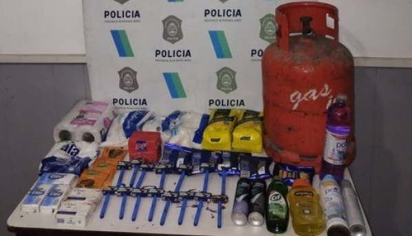 Un delincuente entró a robar varios elementos de una casa en Ringuelet pero fue atrapado y golpeado por los vecinos