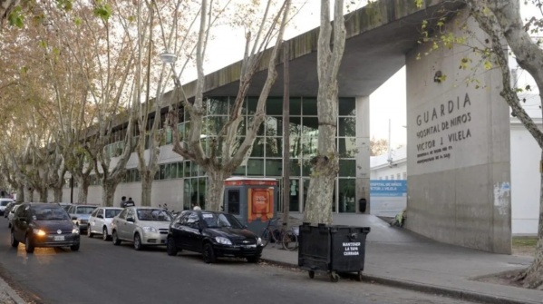 Una nena de 2 años sufrió el ataque de un desconocido en la puerta de su casa: "Ella me miraba como diciéndome ayúdame"