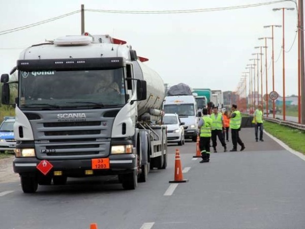 Se restringe la circulación de camiones en la Autopista Buenos Aires - La Plata, Autovía 2 y rutas bonaerenses