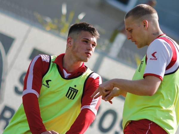 Un club del ascenso quiere quedarse con dos juveniles del Pincha