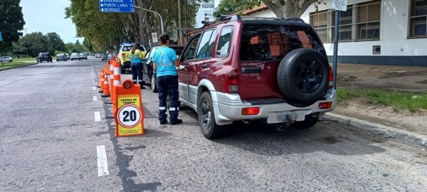 Operativos en La Plata: más de 2 mil vehículos fueron controlados y el 57% presentó irregularidades