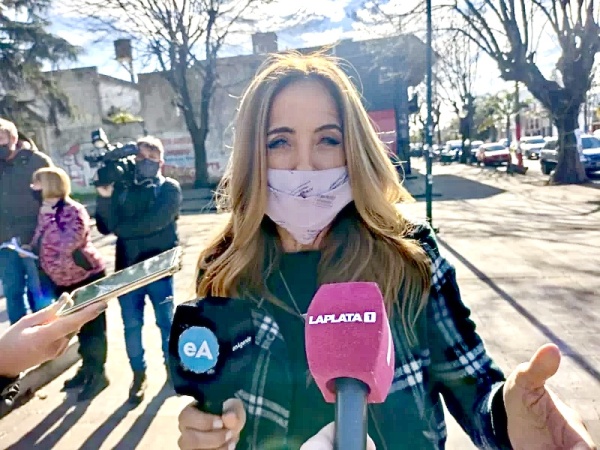 Tolosa Paz en Los Hornos: "Hay un camino y una esperanza puesta en la reconstrucción de la economía real"