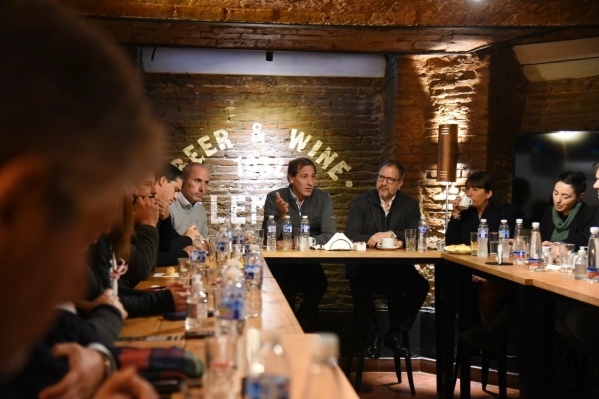 Garro encabezó la reunión de la mesa de Juntos La Plata con un fuerte mensaje: "No es tiempo de internas"