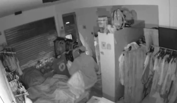 Un comerciante de Berisso reforzó la seguridad de su local pero le volvieron a robar por séptima vez