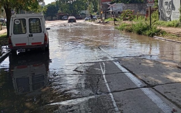 En Barrio Hipódromo piden que solucionen las condiciones de las calles porque se inundan