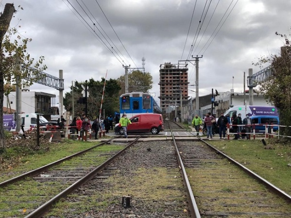 Falleció una persona que fue arrollada por el Tren Roca de La Plata