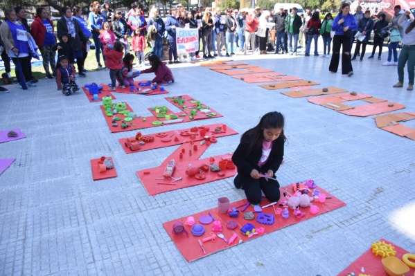 Organizaciones sociales manifestaron en La Plata en reclamo por los Derechos de la Niñez: "Debería ser una prioridad"