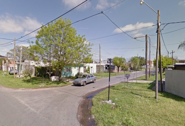 Buscan a un grupo de delincuentes que saquearon una casa en Los Hornos