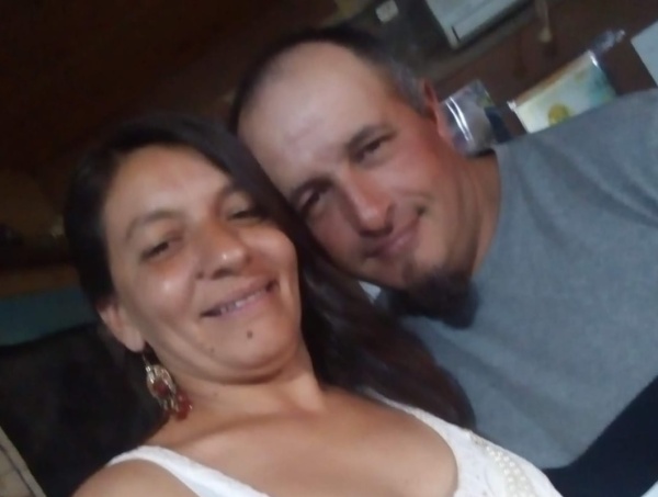 "Fue muy triste": una berissense sufrió la muerte de su marido, se quedó sin plata y subsisten gracias a una idea de su hijo