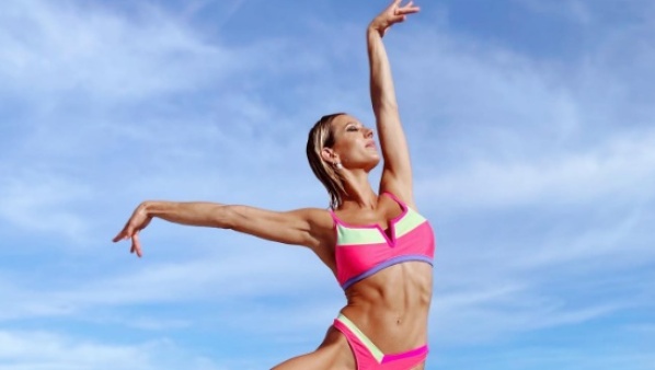 "Es un montón", Noelia Marzol encendió las redes con una sesión en la pileta