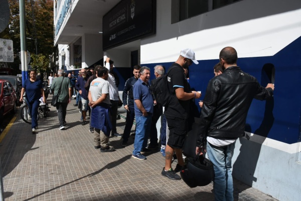 Se viene el debut: ¿cómo pueden hacer los hinchas de Gimnasia para estar presentes esta noche?