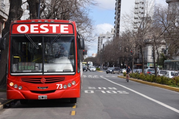 Prueba piloto en el centro de La Plata: habrá carriles exclusivos este viernes en calle 54