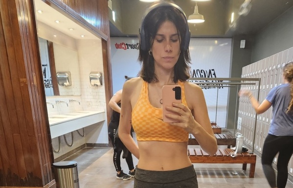 Le pegó una vez a su perro porque rompe todo y pidió ayuda de forma desesperada en las redes: "Me sentí muy culpable"