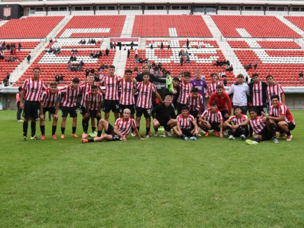 La noche de Magdaleno y Desábato: Uno orgullo de pueblo y recuperado de una rara dolencia; otro con linaje y apellido ilustre