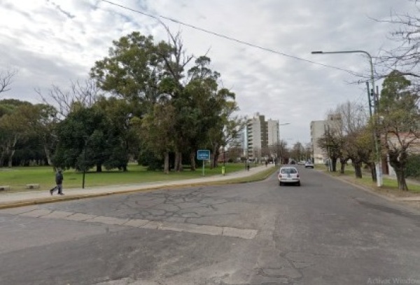 "No hay control": vecinos de 51 y 27 denunciaron que no hay señalización en las calles