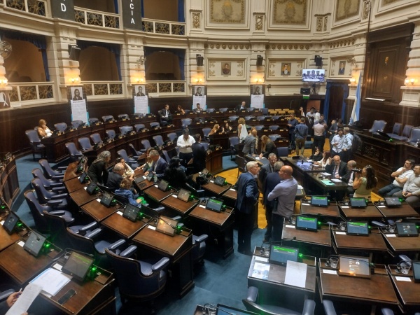 Con una fractura dentro del peronismo, se cayó la sesión pedida por los libertarios para suspender las PASO bonaerense