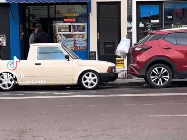 Una joyita sobre ruedas: apareció un modelo de auto en La Plata y causó furor en redes