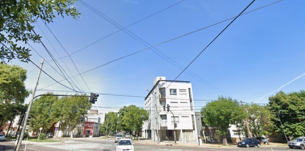 Le dispararon a un repartidor para robarle la moto en La Plata: “Pensé que me mataban”