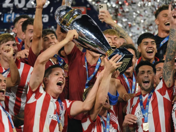 Carrillo sac&oacute; pecho y se acord&oacute; de Sosa: "Me expulsaron y sab&iacute;a que pod&iacute;a pasar, esto es m&iacute;stica y estamos entre los grandes"